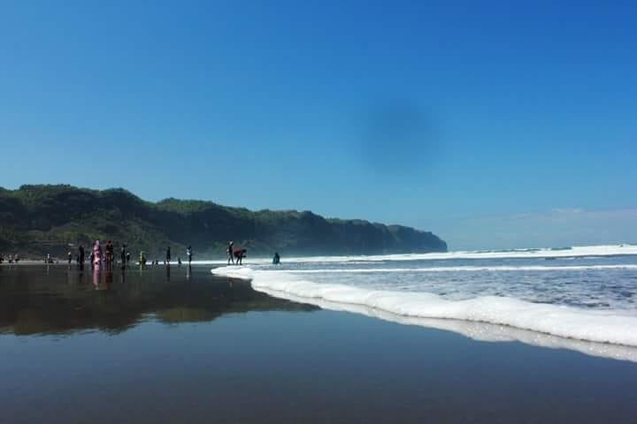 Hamparan pantai Parangtritis Bantul Yogyakarta, sumber ig @elvan_de_porres