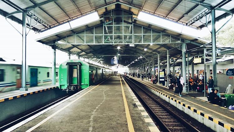 Haruskah Mencari Rental Mobil Jogja Dekat Stasiun Lempuyangan?